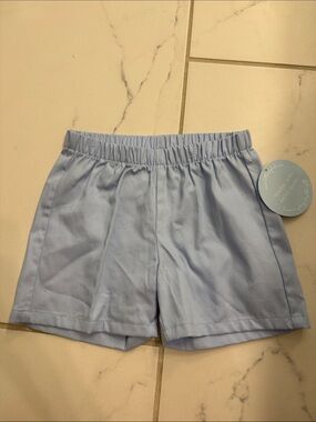 Little English shorts